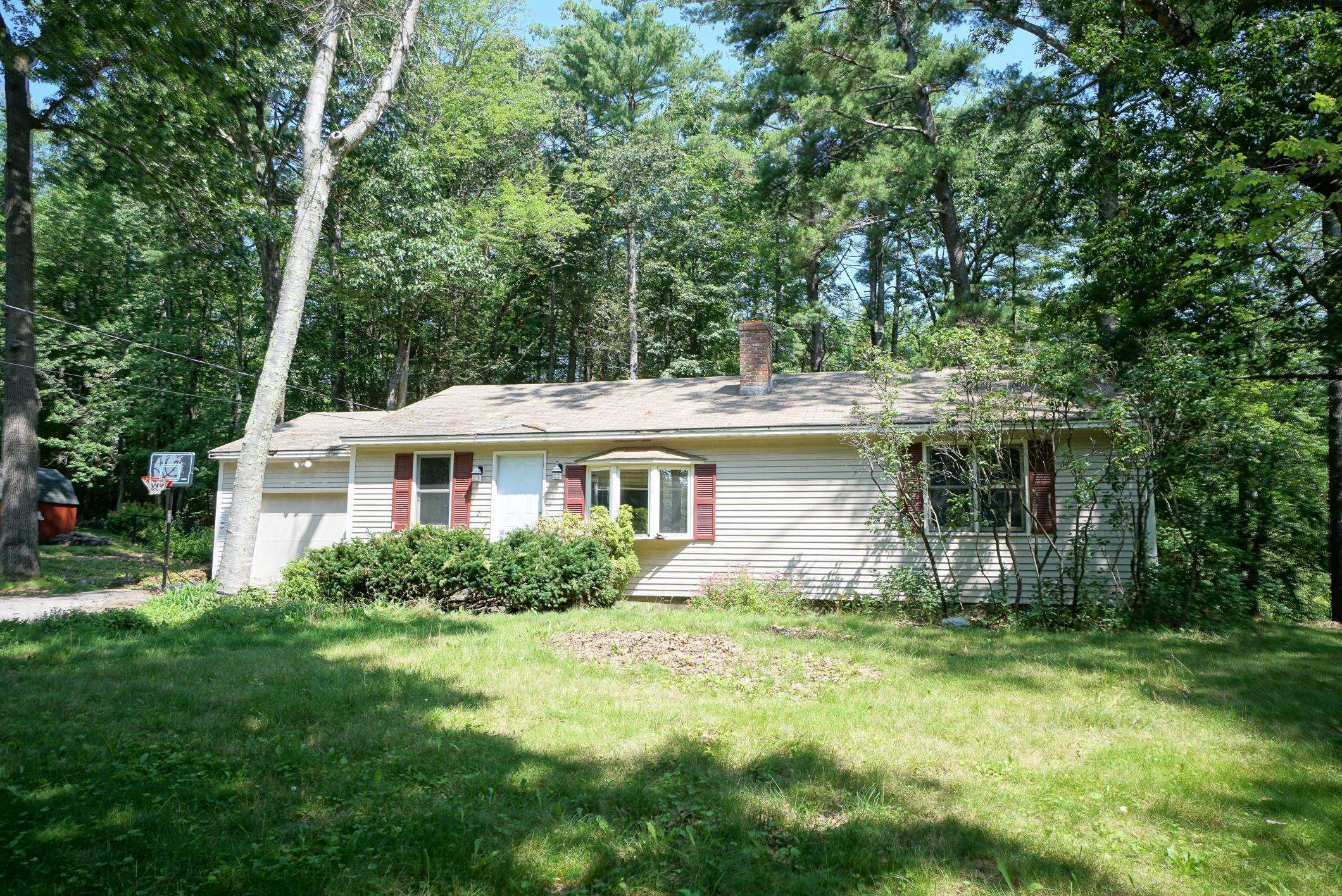 Property Photo: 21 Woodward Drive NH 03055