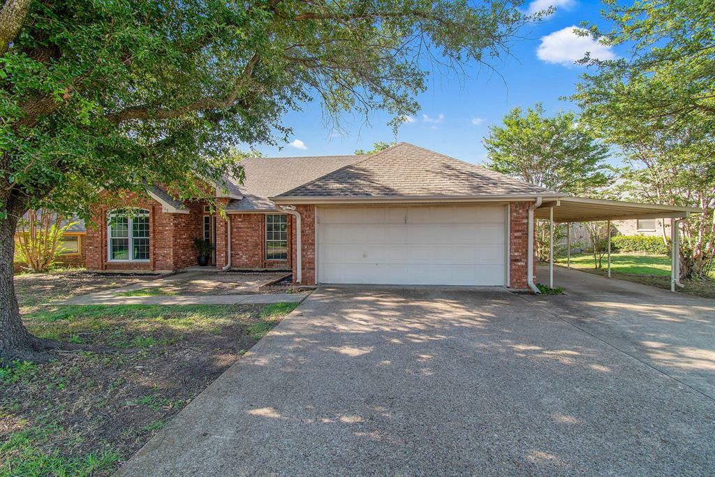 Property Photo:  108 Meadowbend Drive  TX 75104 