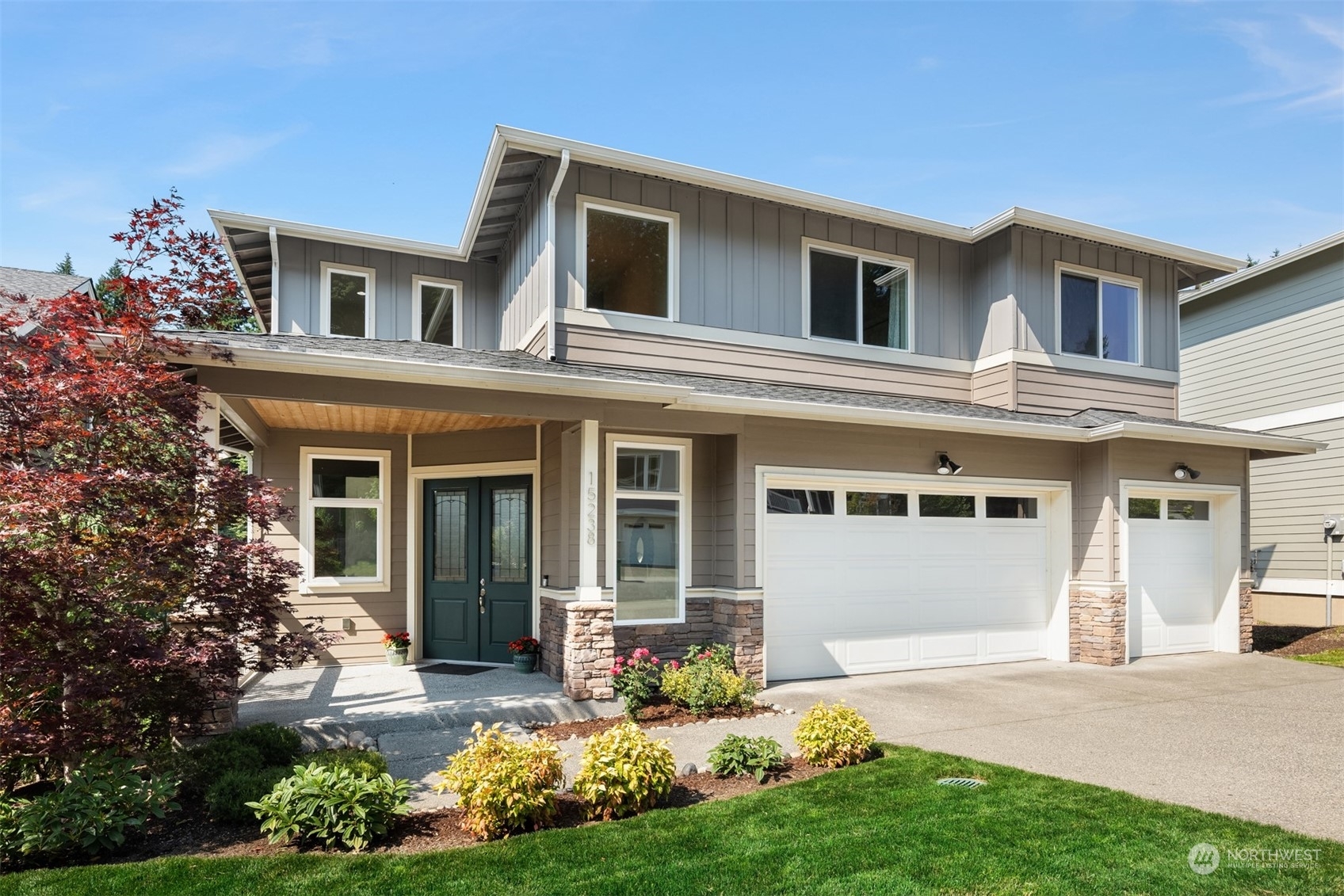 Property Photo:  15238 NE Woodland Place  WA 98072 