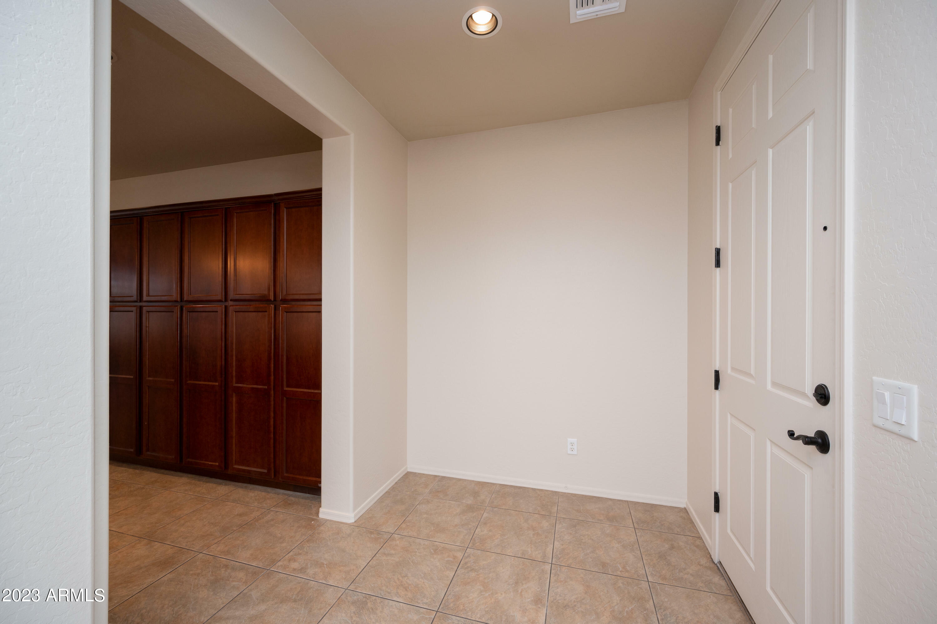 Property Photo:  141 W Hackberry Drive  AZ 85248 