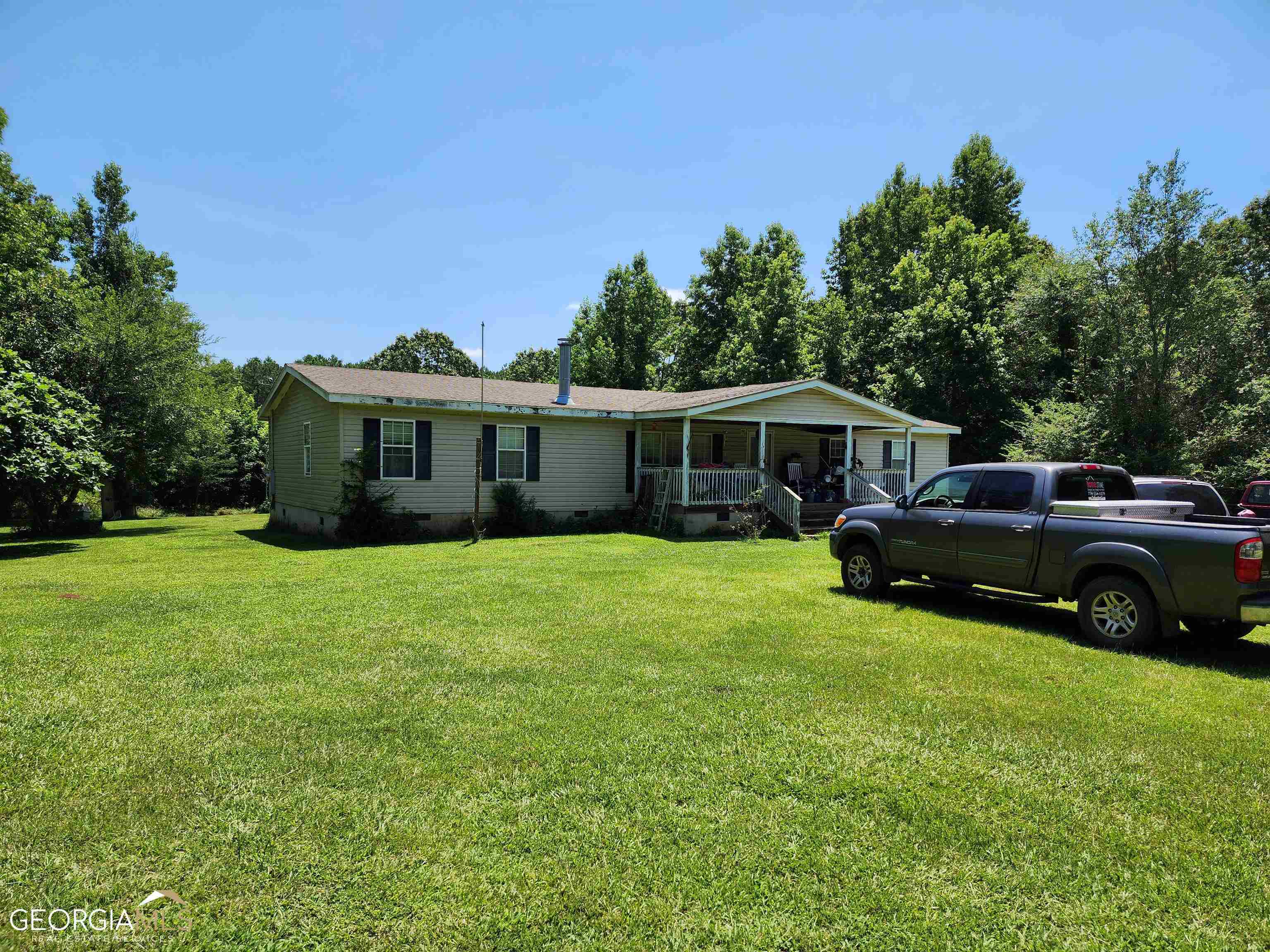 Property Photo:  1380 Deer Lake Court  GA 30642 