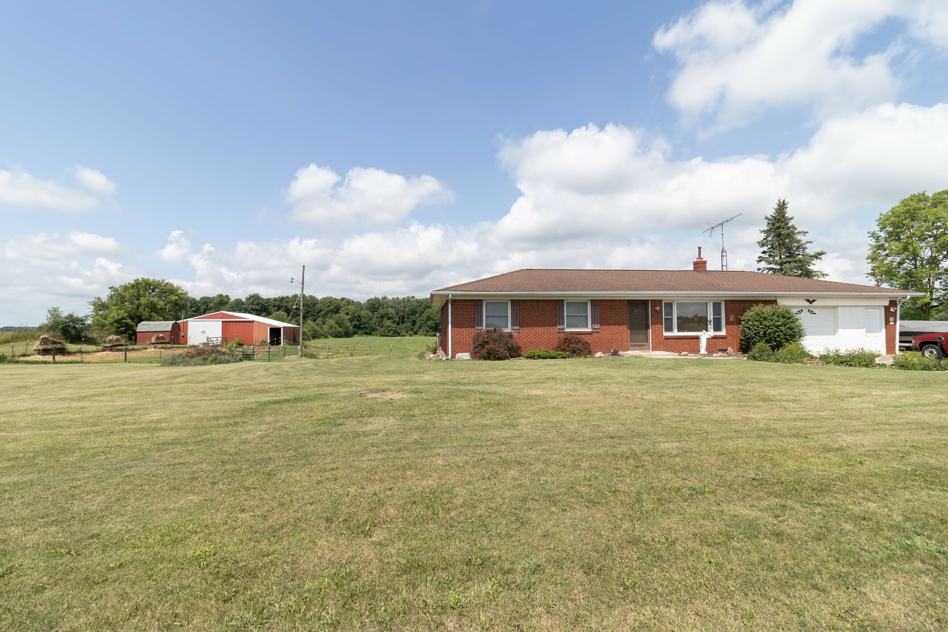 Property Photo:  6971 S County Road 425 W  IN 47385 