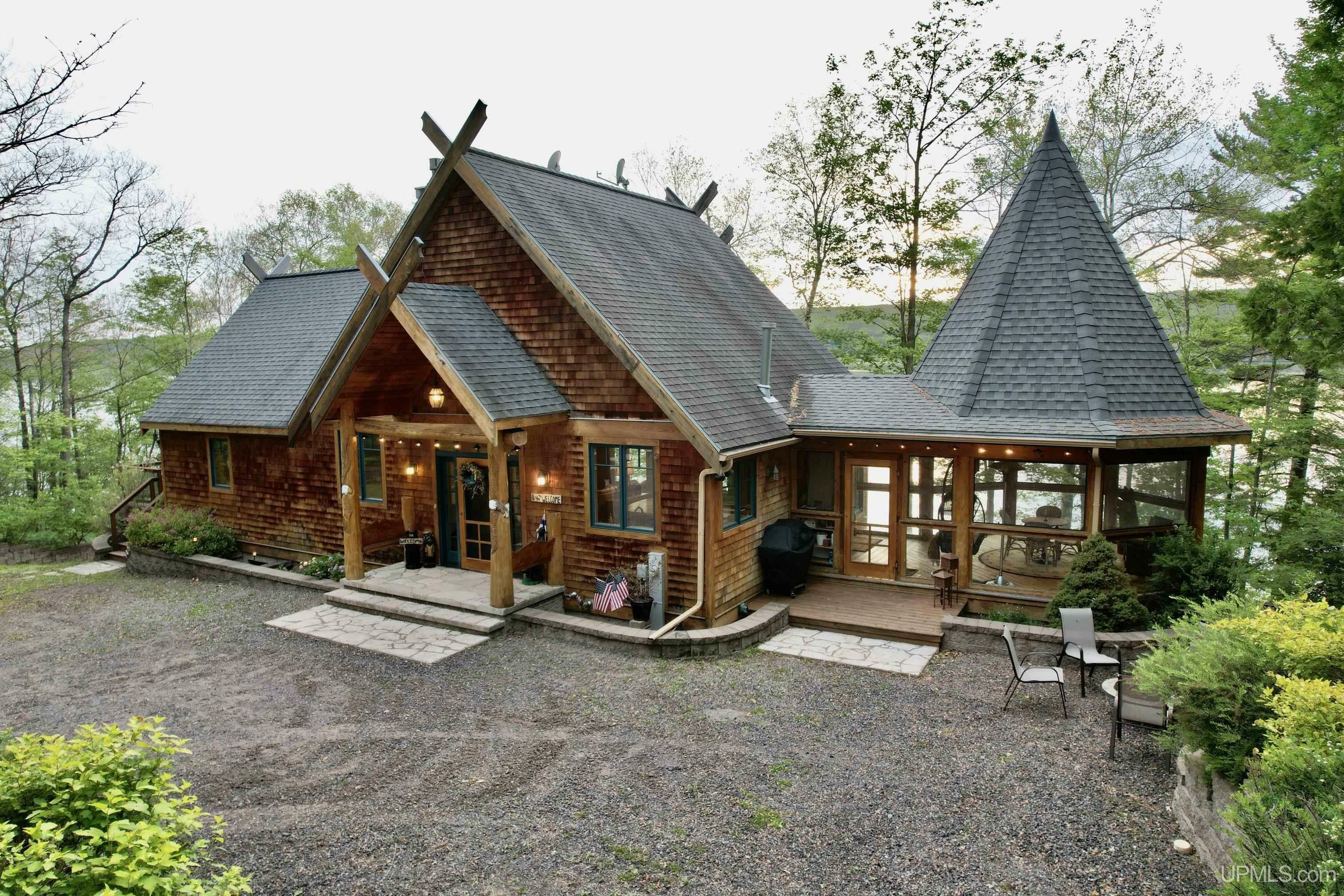 50435 Nightingale  Dollar Bay MI 49922 photo