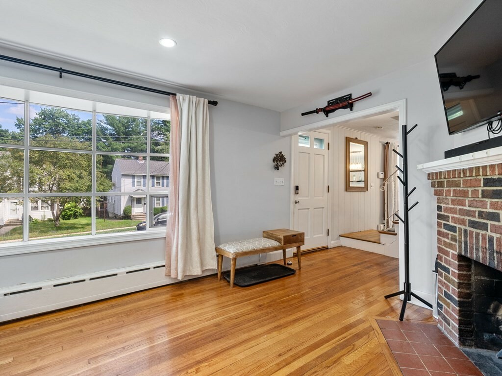 Property Photo:  40 Dellwood Rd  MA 01602 