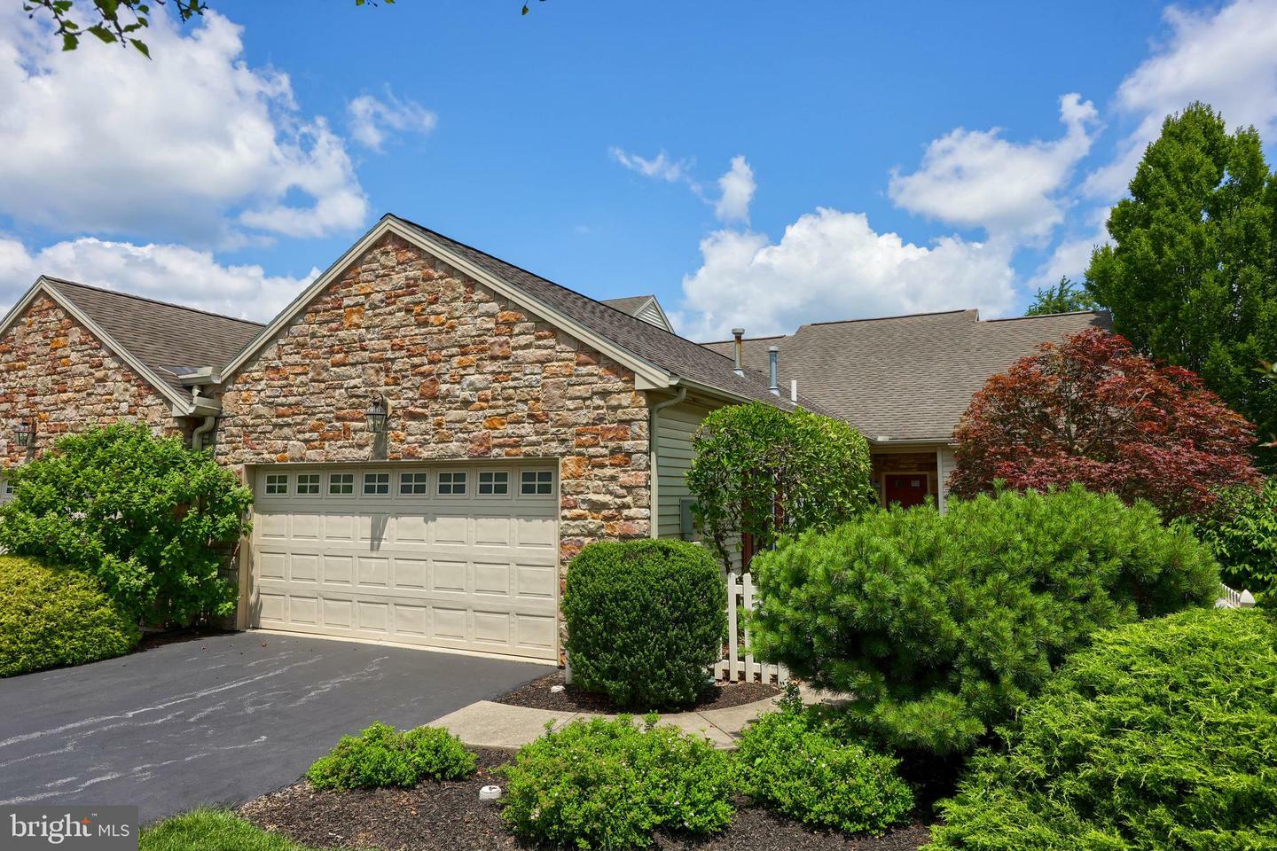 Property Photo:  2179 Gelder Park Drive  PA 17036 