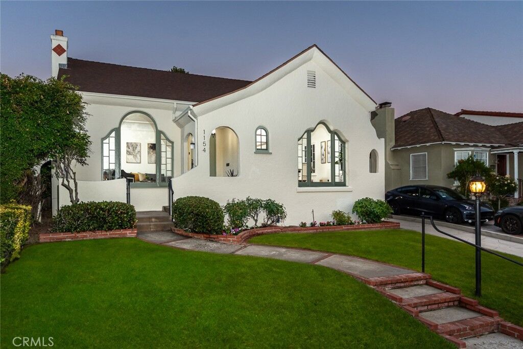 Property Photo: 1154 Geneva Street CA 91207