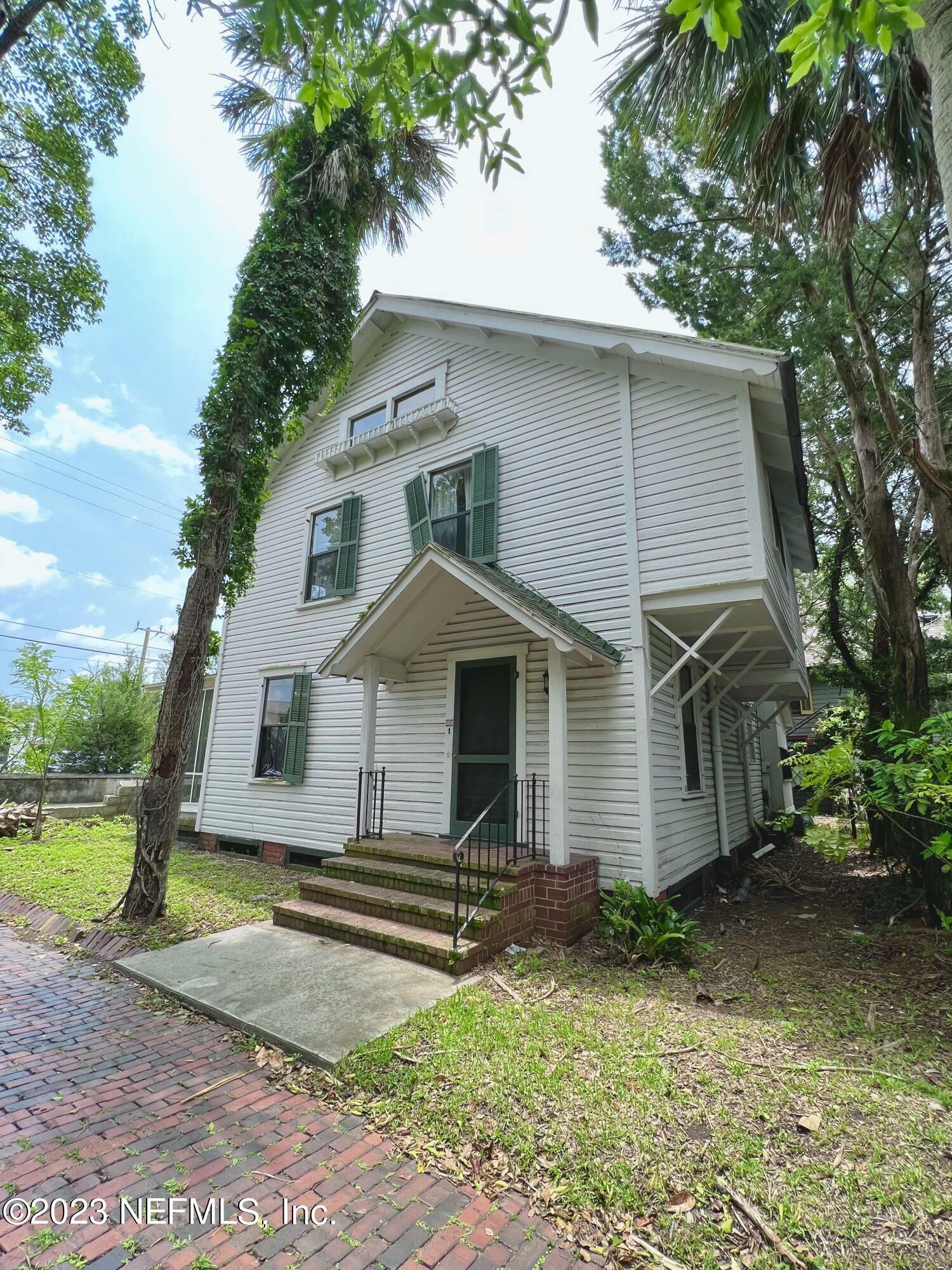 Property Photo:  1 Palm Row  FL 32084 