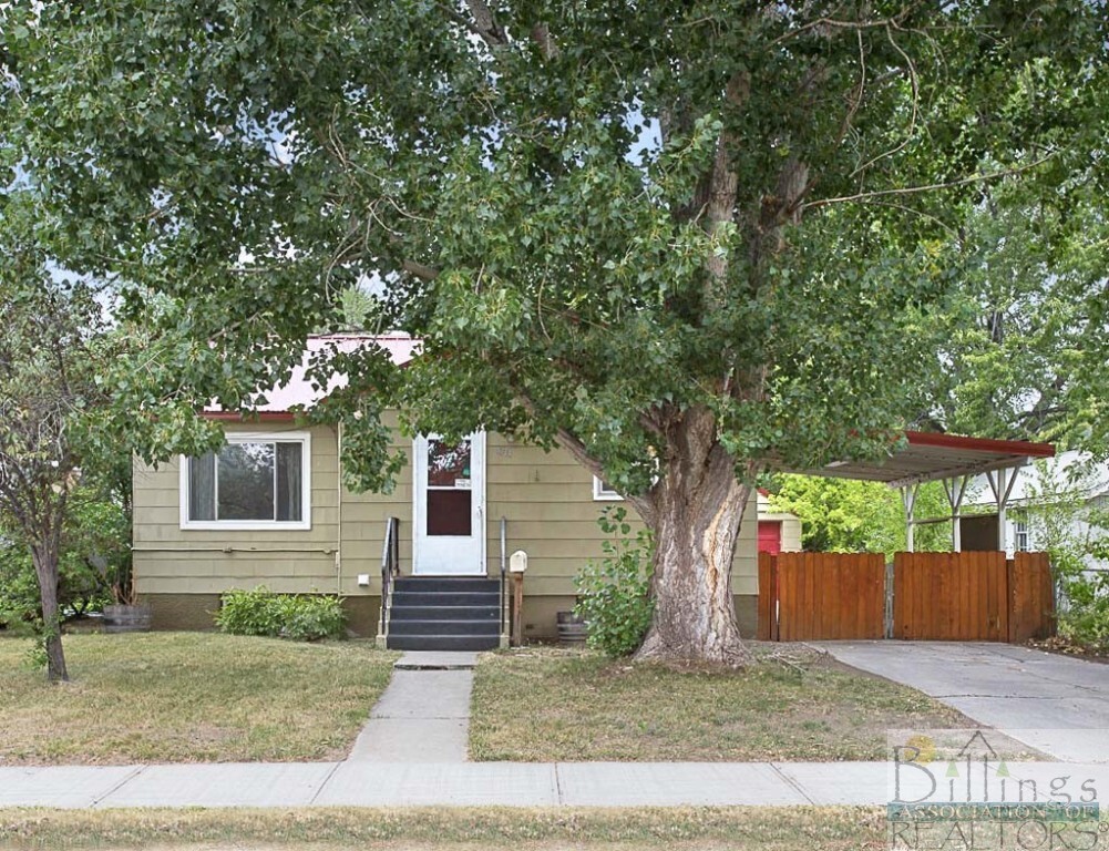 Property Photo: 1033 Howard Ave MT 59102
