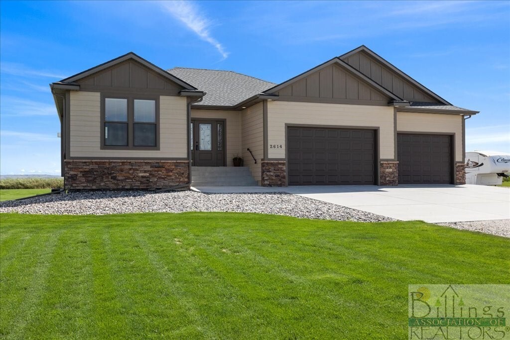 Property Photo: 2614 Hummingbird Way MT 59105