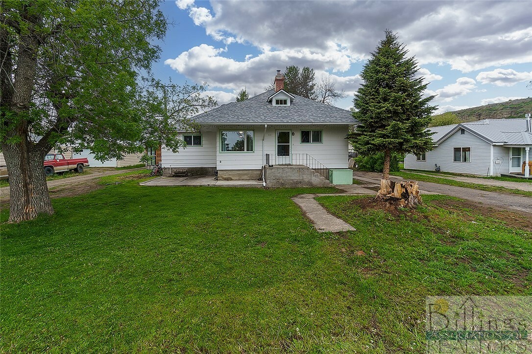 Property Photo:  114 W School St.  MT 59001 