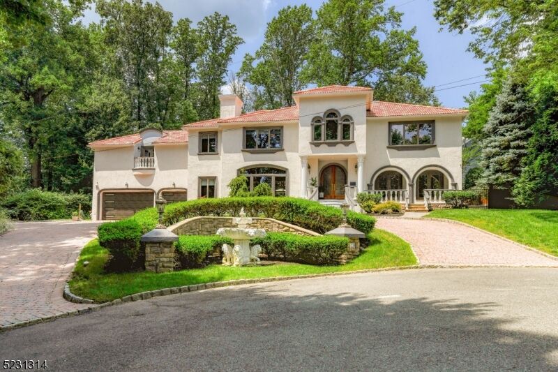 Property Photo:  23 Oak Ridge  NJ 07081 