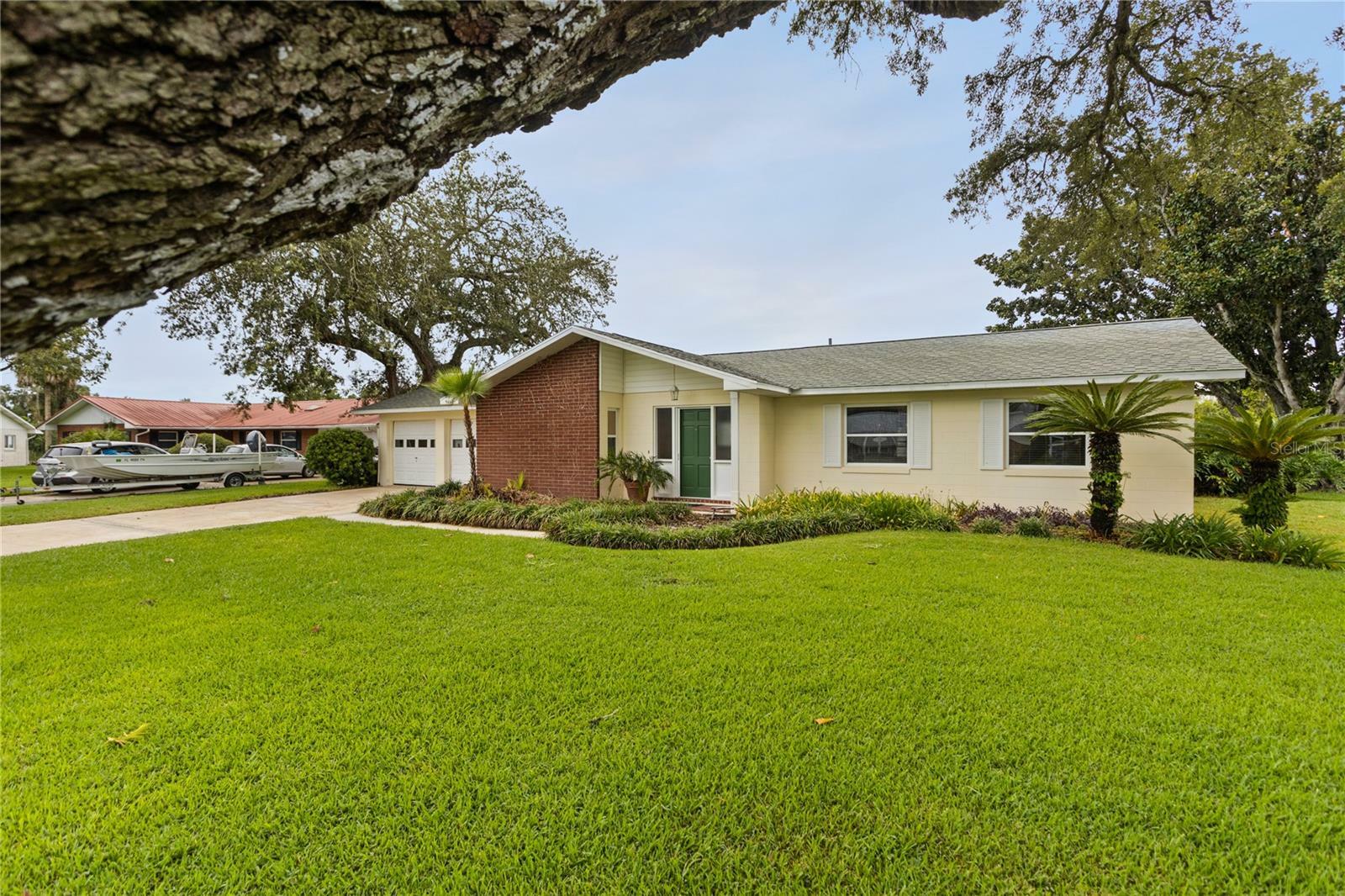 Property Photo:  5448 E Harbor Drive  FL 34731 