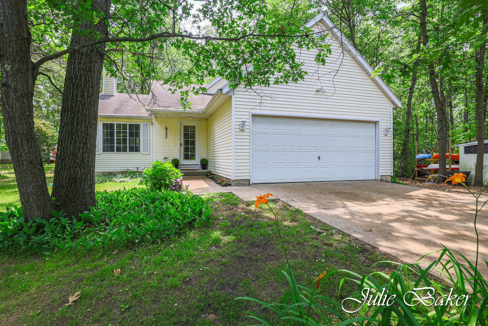 Property Photo: 17225 Apache Trail MI 49329