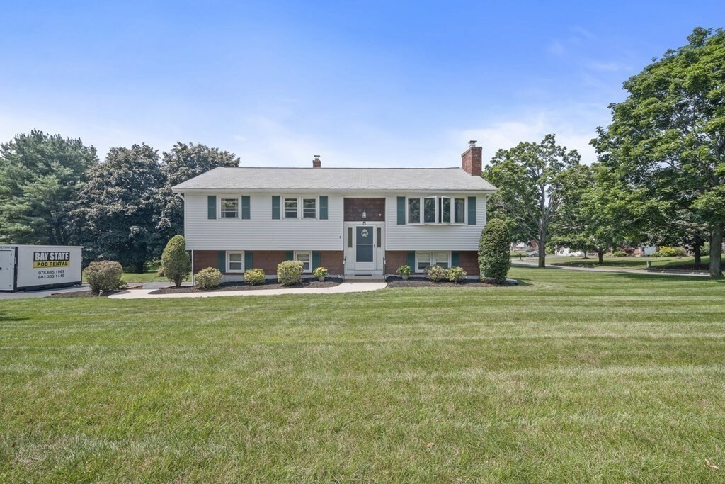 Property Photo: 4 Sparhawk Dr MA 01887