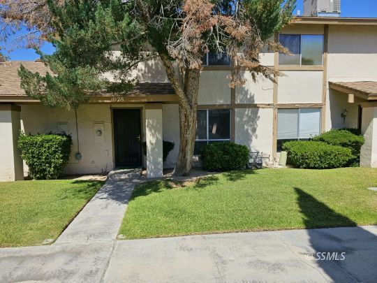 Property Photo:  1028 Peg St  CA 93555 