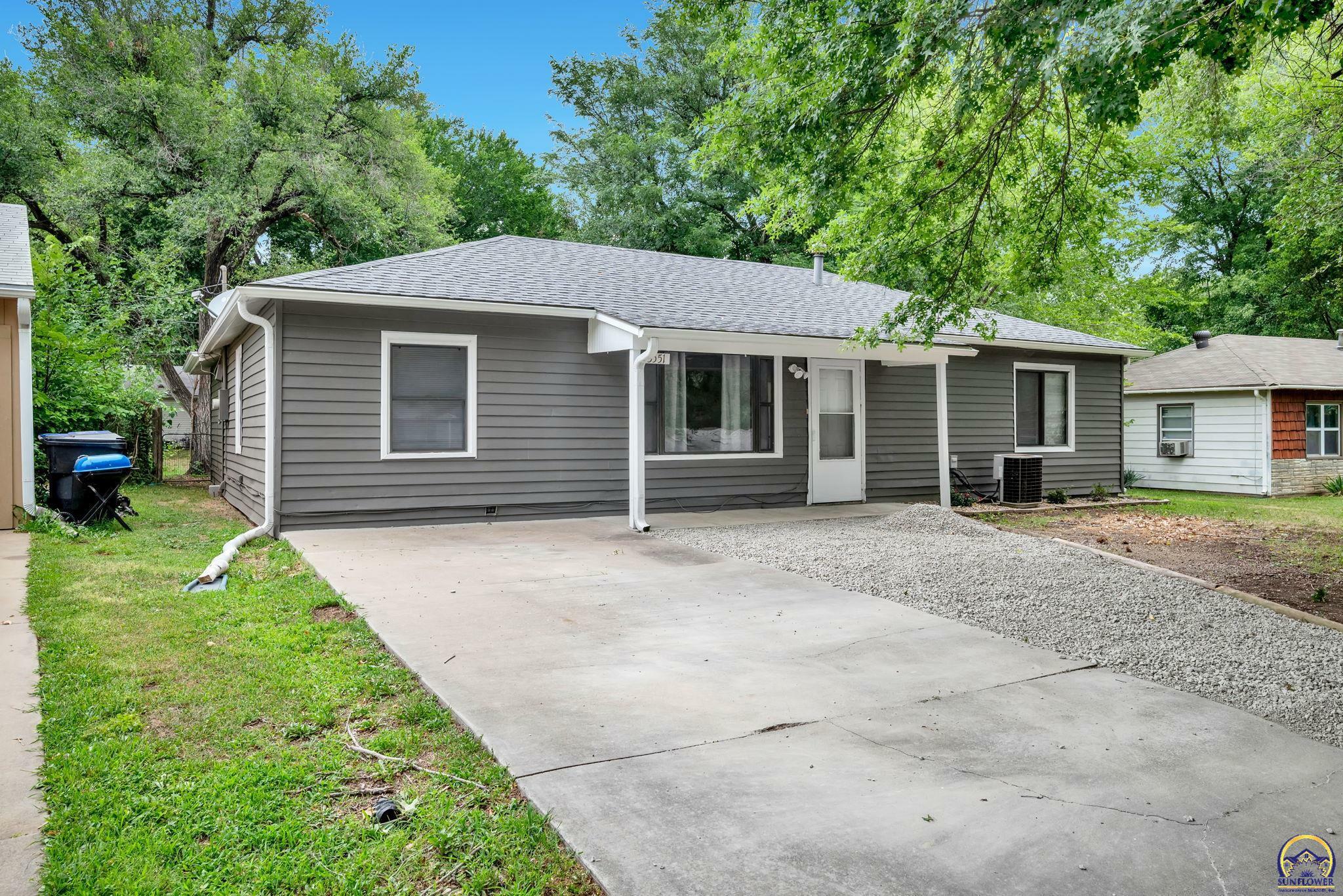 Property Photo:  3551 SW Kirklawn Ave  KS 66611 