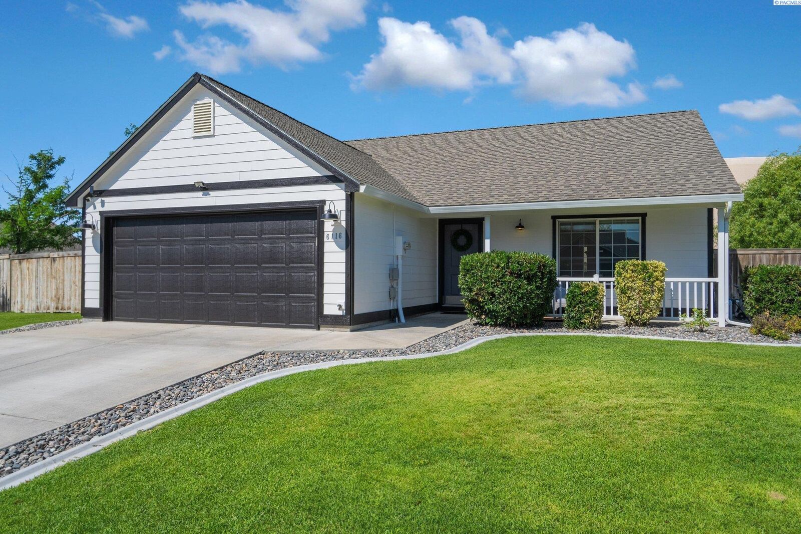 Property Photo:  6116 Leicester Ln  WA 99301 