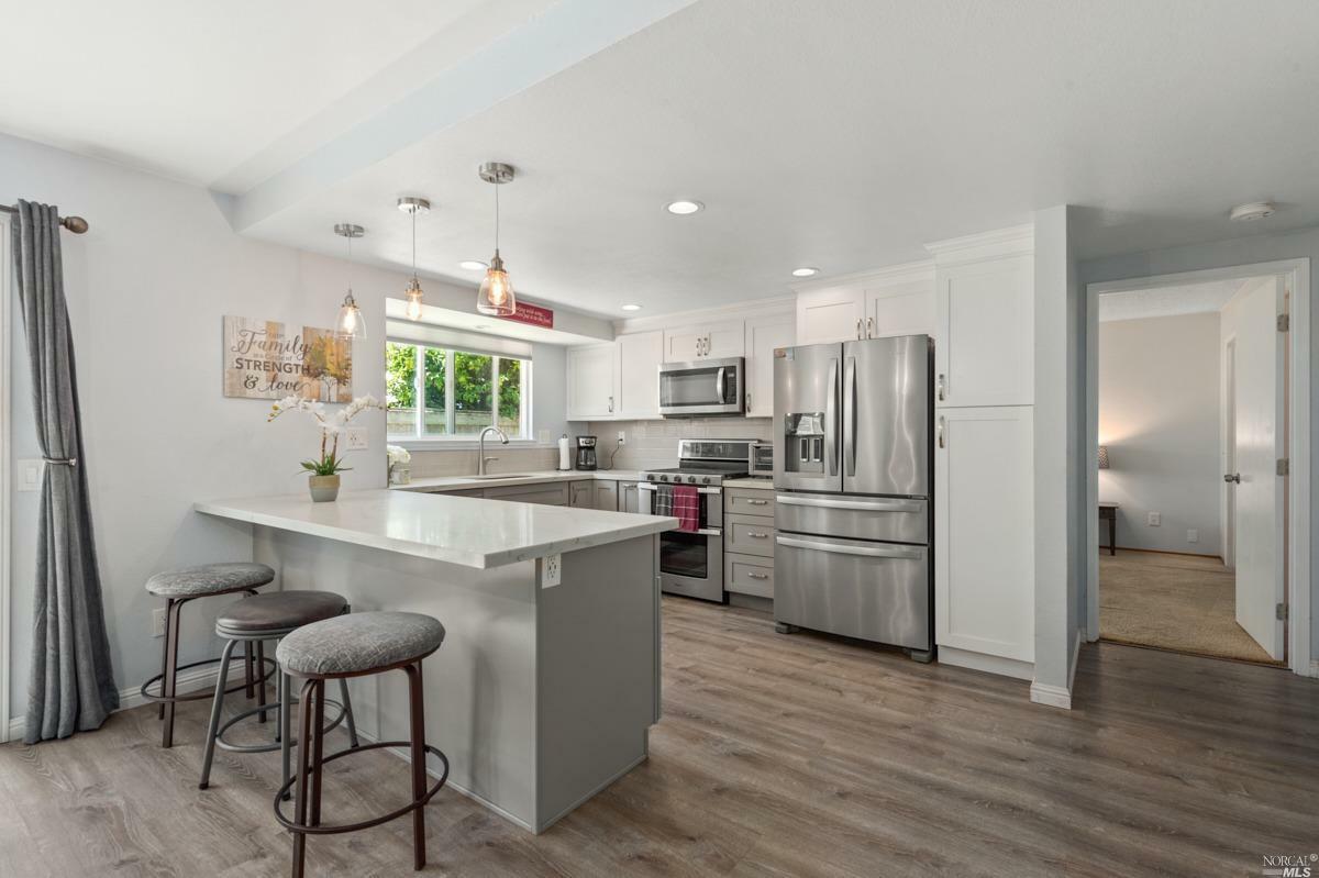 Property Photo: 555 Courtyard Circle CA 95407