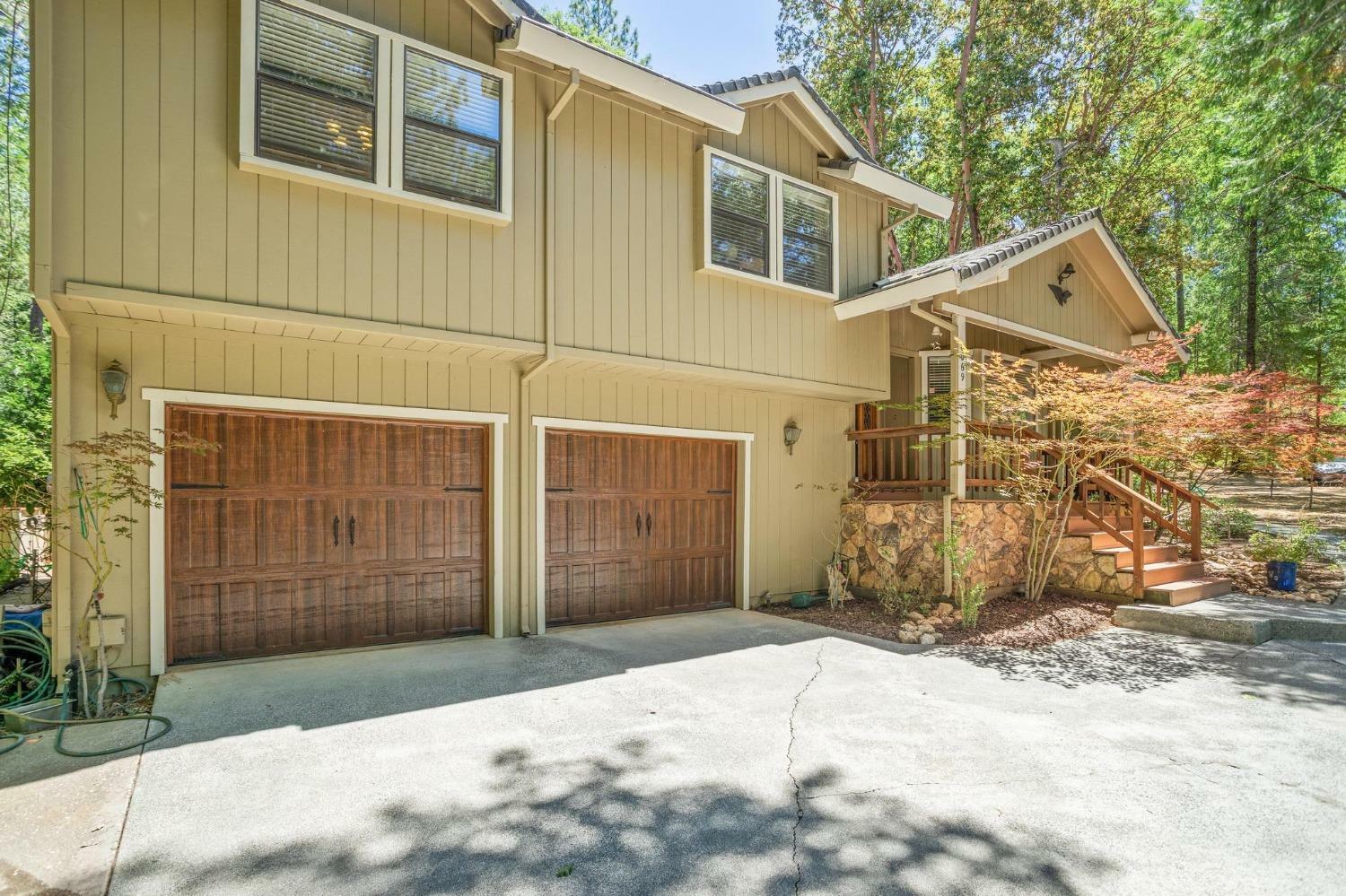 Property Photo: 6069 Green Leaf Lane CA 95631