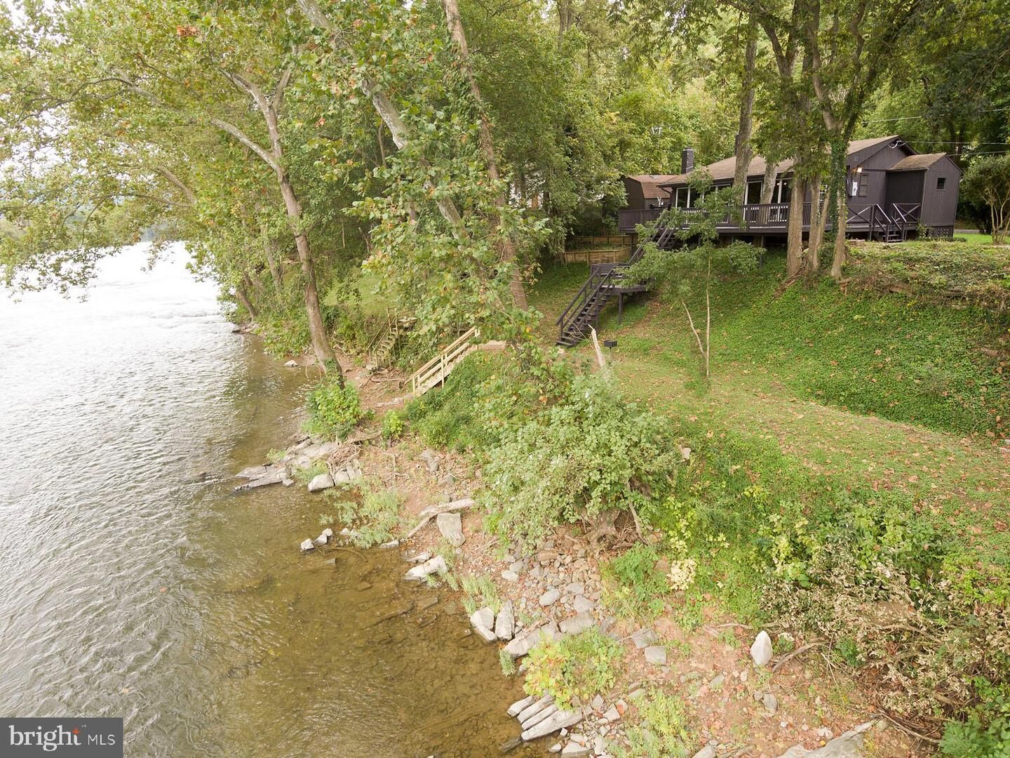 Property Photo:  1069 Riverview Shores Drive  VA 22630