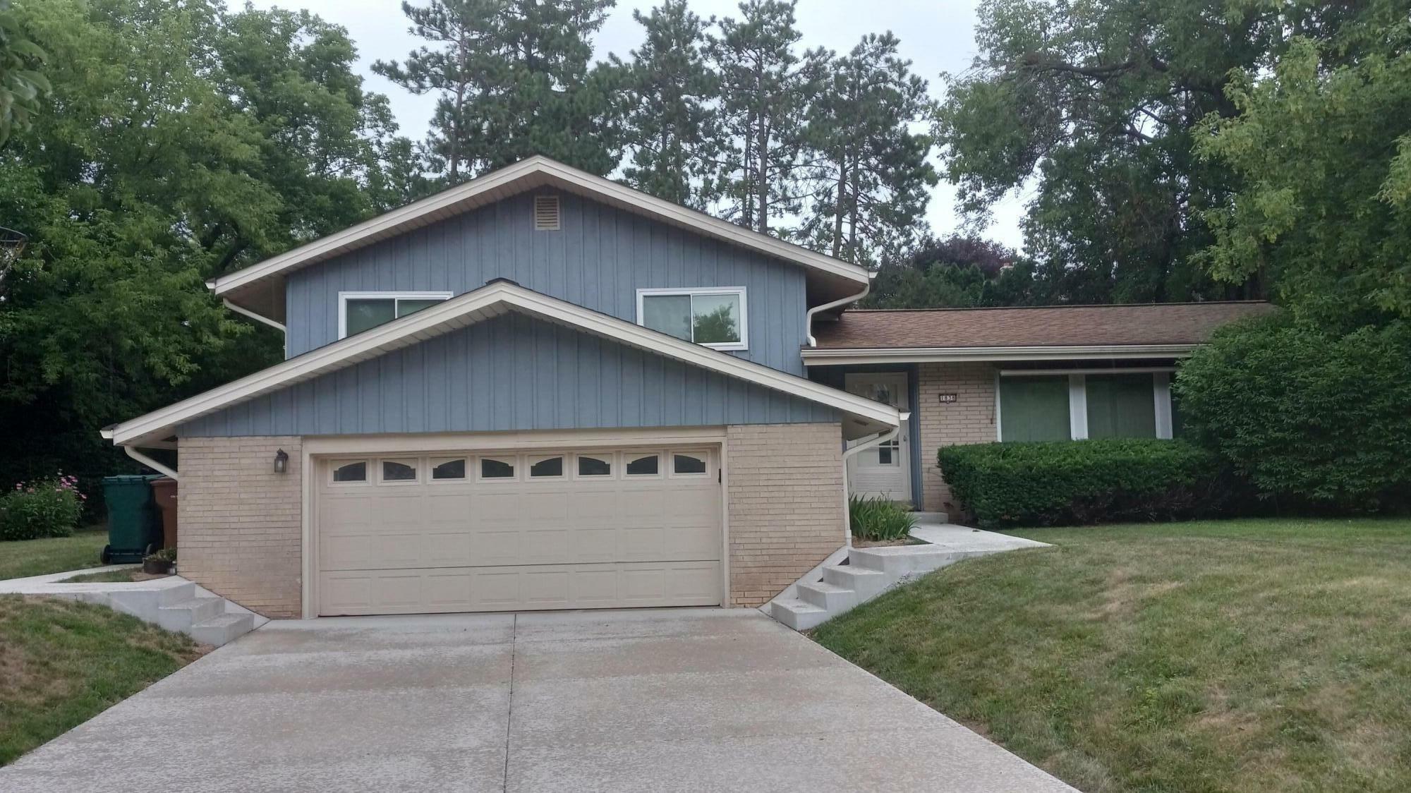 Property Photo: 1838 W Brantwood Ct WI 53209