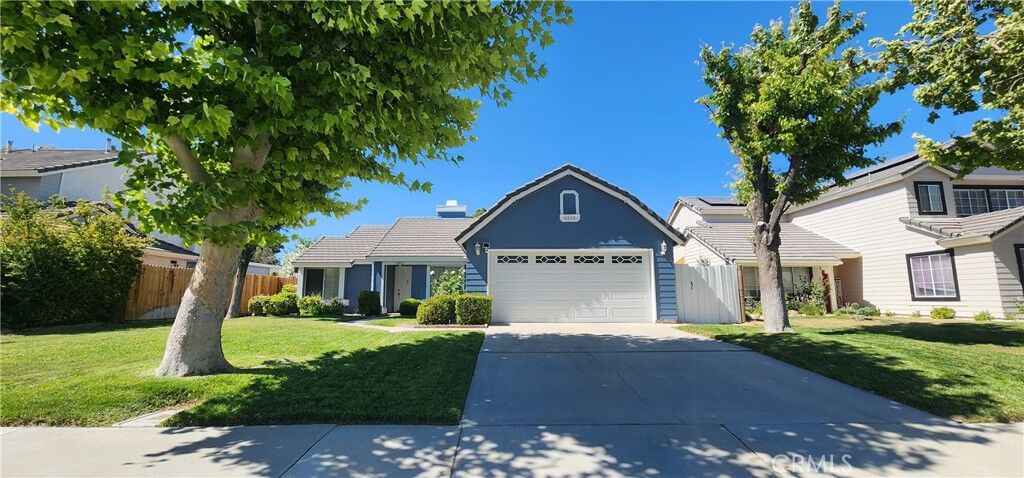 Property Photo:  3219 W Avenue J4  CA 93536 