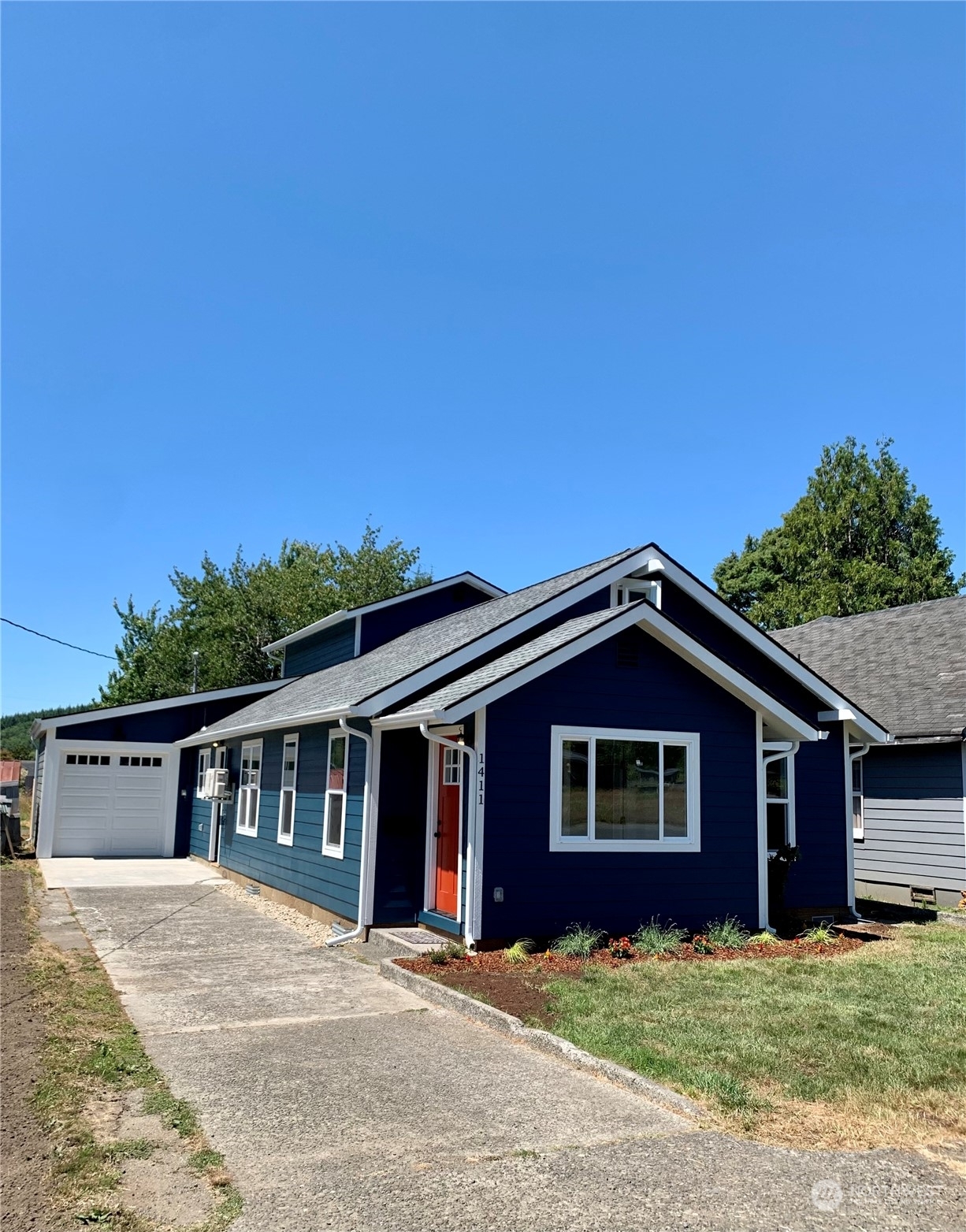 Property Photo: 1411 Lincoln Street WA 98550