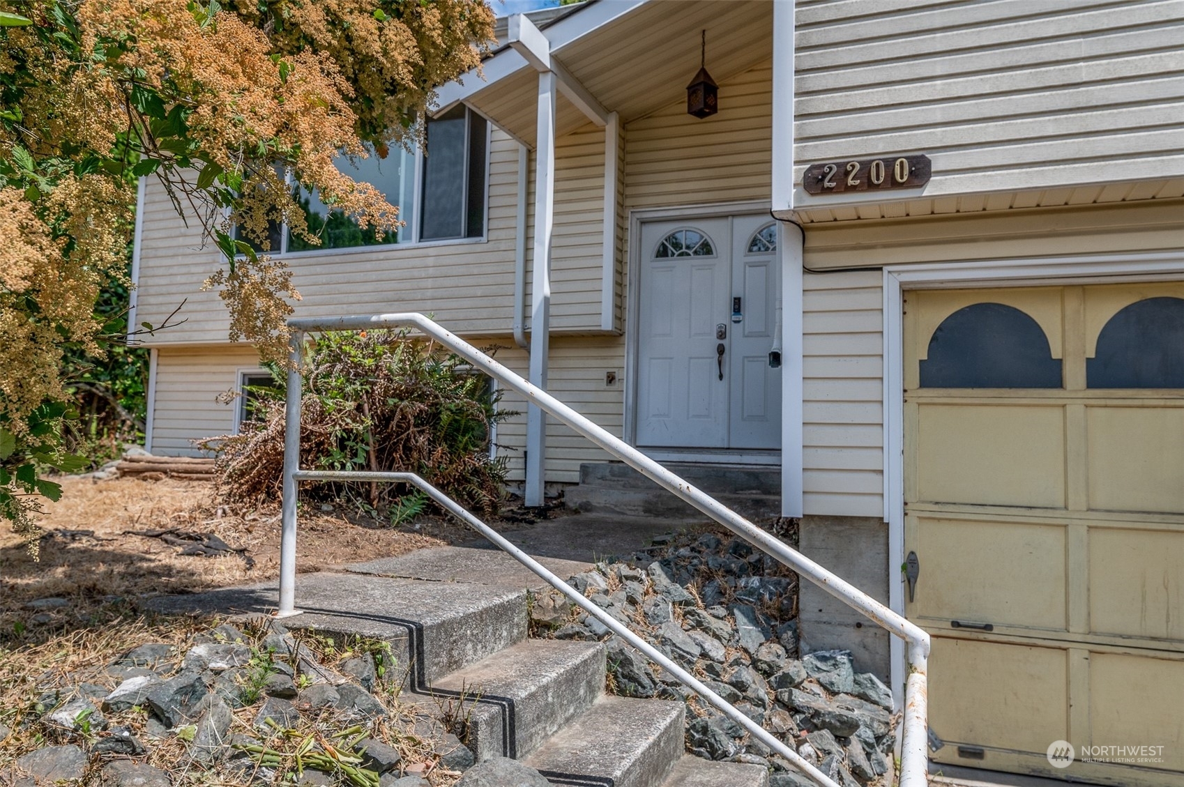 Property Photo: 2200 Niagara Drive WA 98229