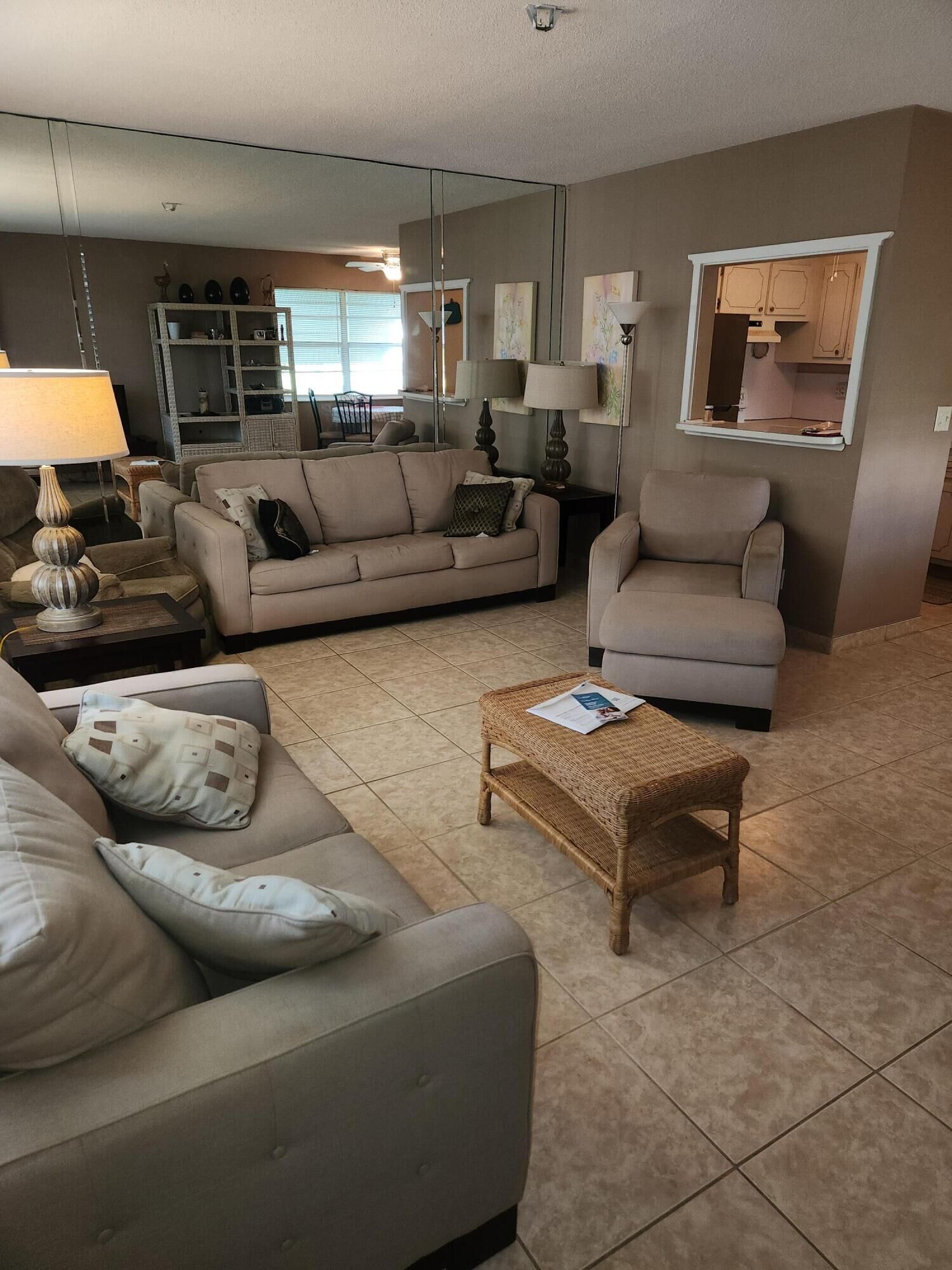 Property Photo:  650 Horizons E 105  FL 33435 