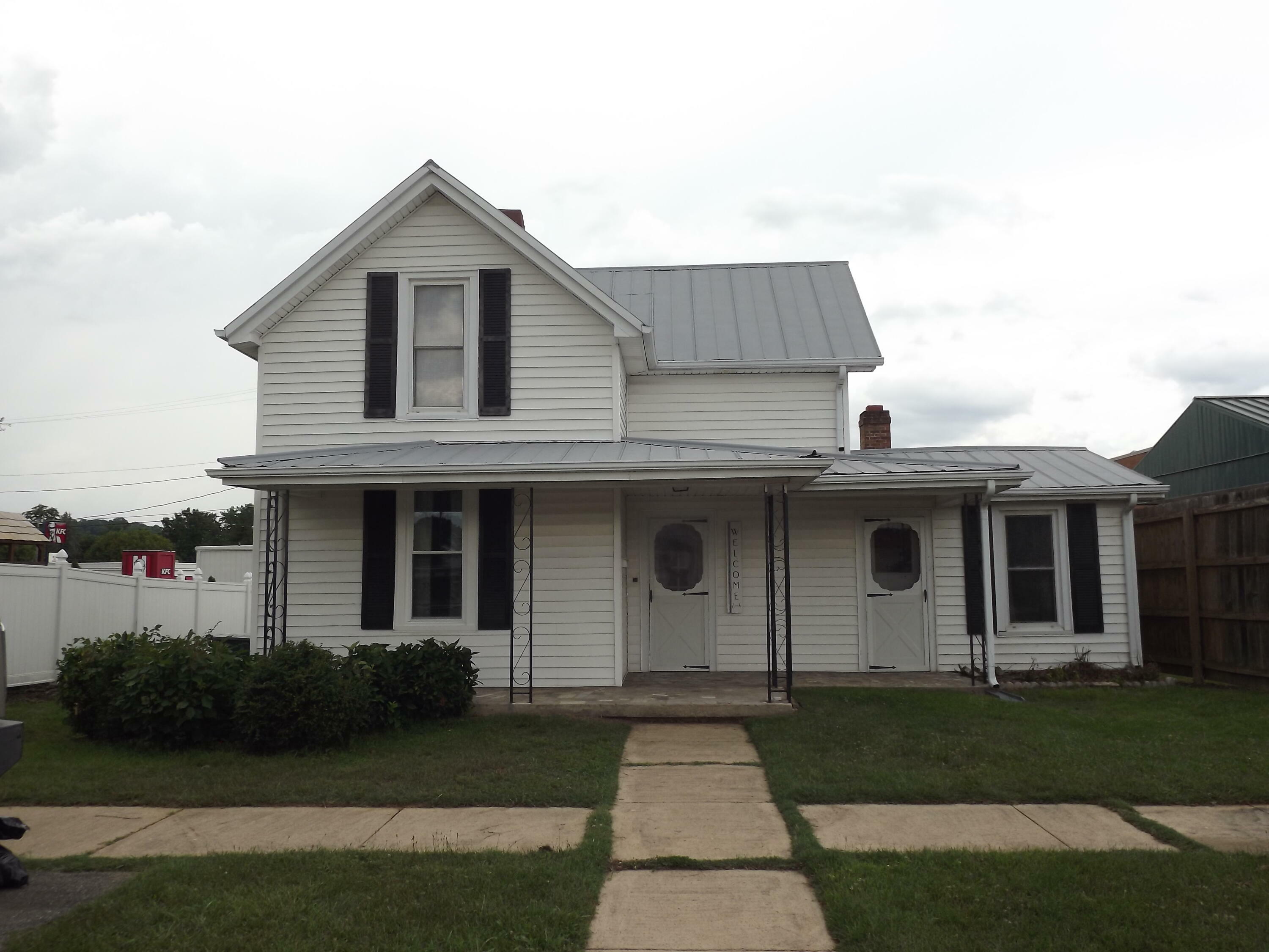 Property Photo: 211 East C Street Street TN 37643