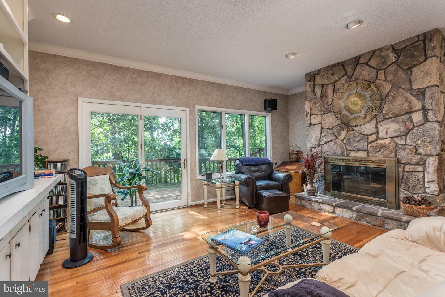 Property Photo: 198 Jessamine Place VA 22840