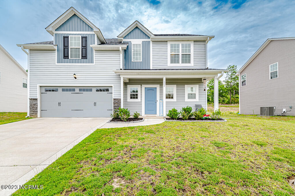 Property Photo: 177 Ledgebrook Lane NC 28376