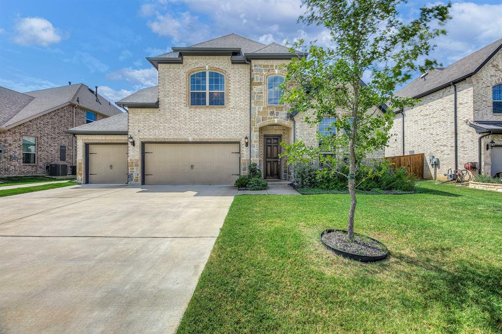 Property Photo:  1802 Middleton Drive  TX 76063 