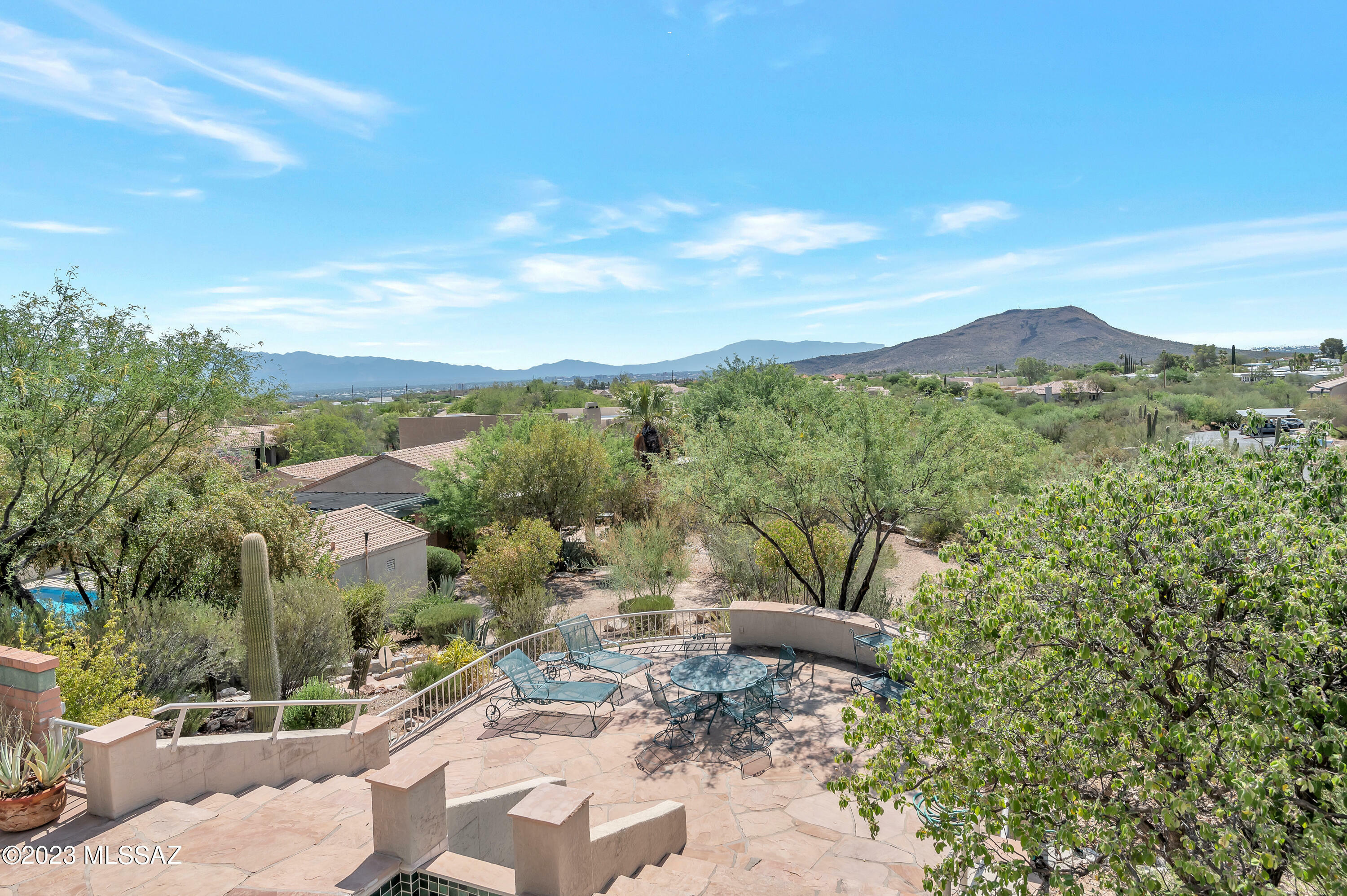 Property Photo:  112 N Players Club Drive  AZ 85745 