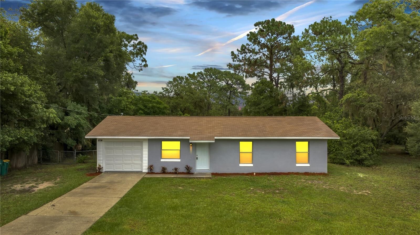 Property Photo:  1006 Russell Avenue  FL 34453 