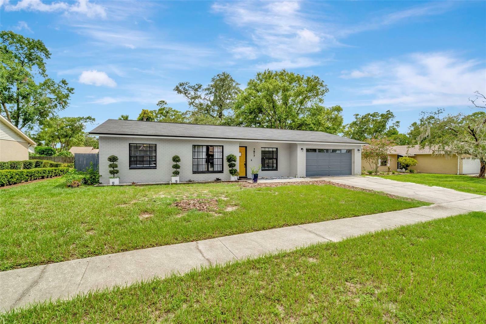 Property Photo:  7817 Capwood Avenue  FL 33637 