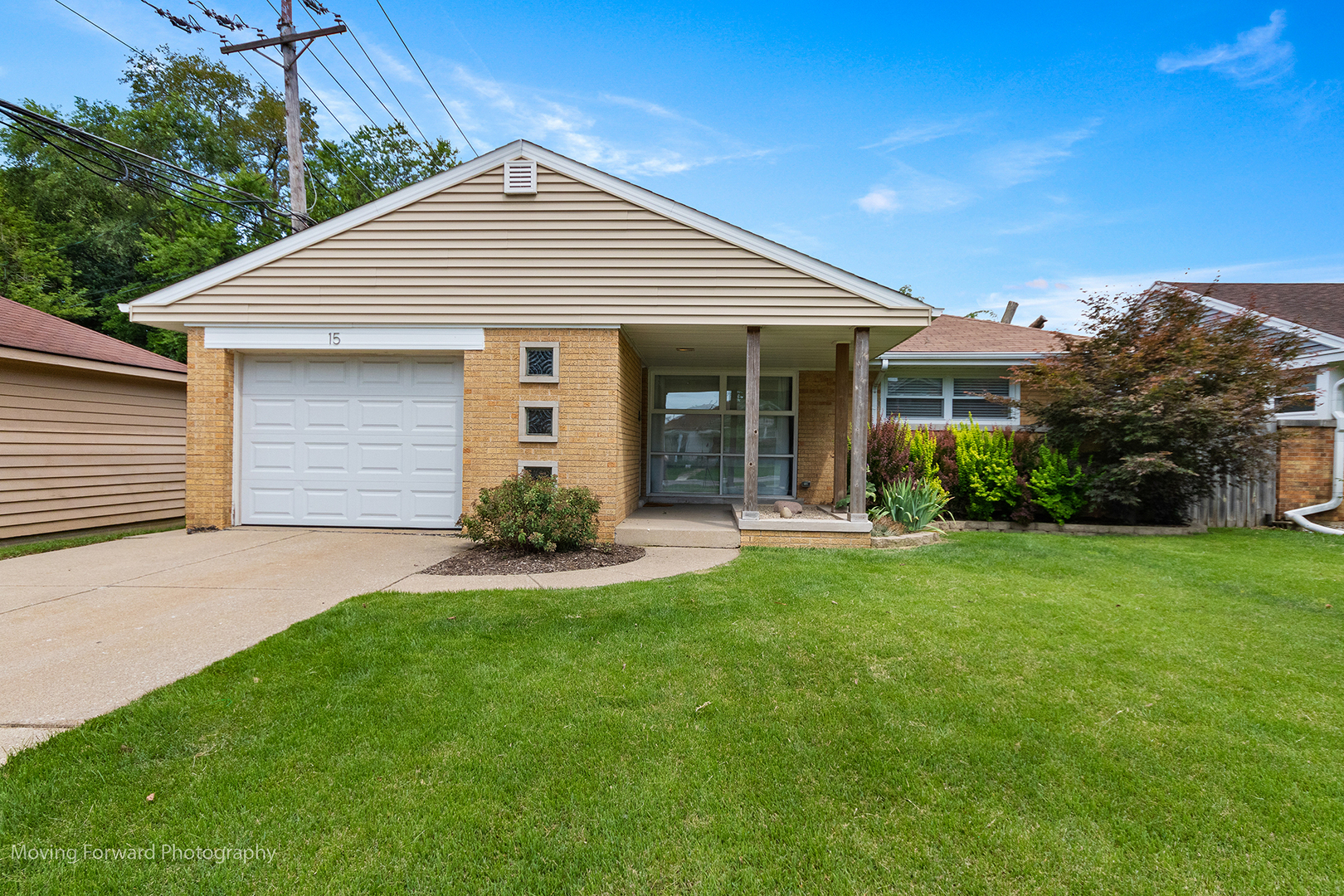 Property Photo:  15 S Kerwood Street  IL 60067 