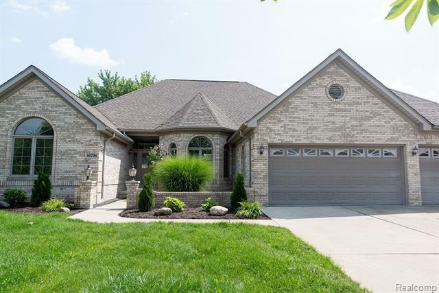 Property Photo:  46794 Glen Pointe Drive  MI 48315 