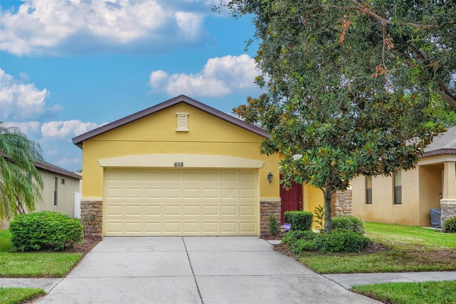 Property Photo: 6118 Magnolia Park Boulevard FL 33578
