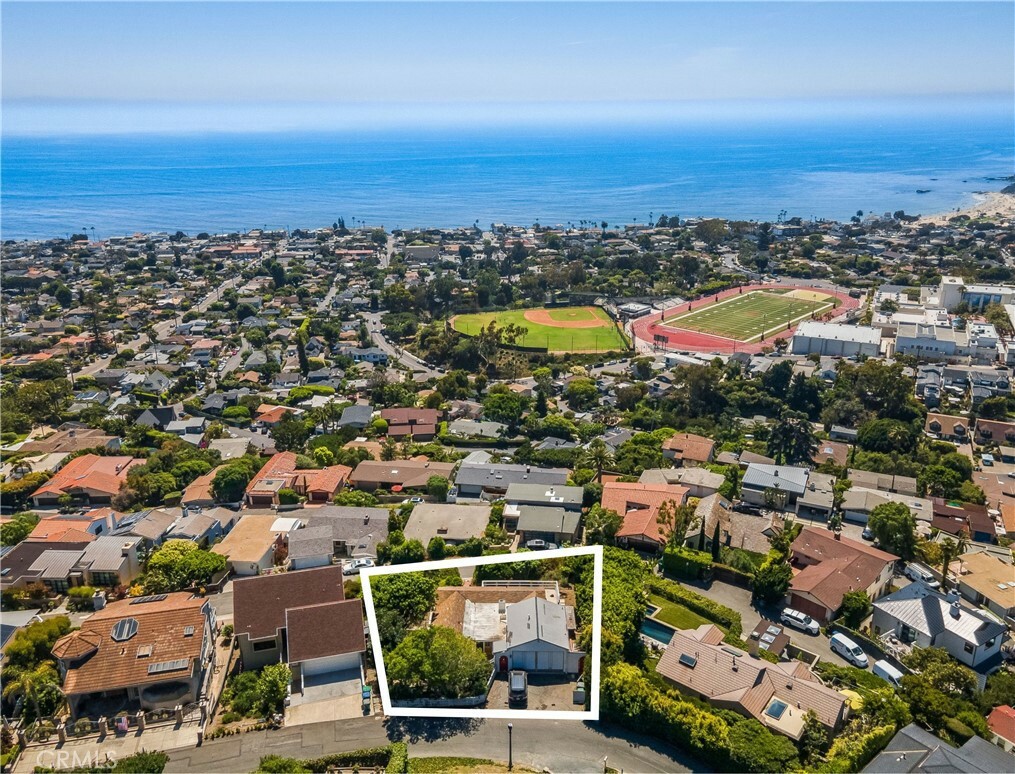 Property Photo:  750 Coast View Drive  CA 92651 