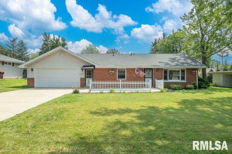 Property Photo: 4924 N Graceland Drive IL 61614