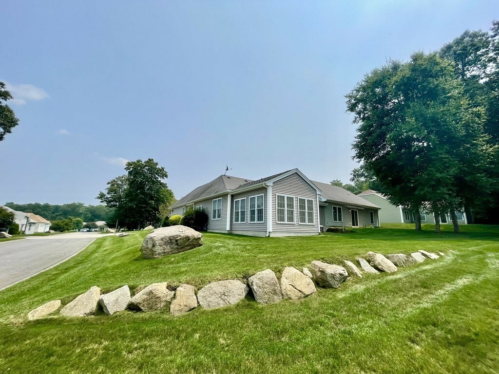 Property Photo: 114 Taft Hill Ln 114 MA 01569