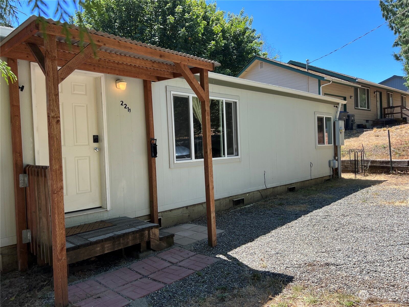 Property Photo:  2211 E Crestview Drive  WA 98584 