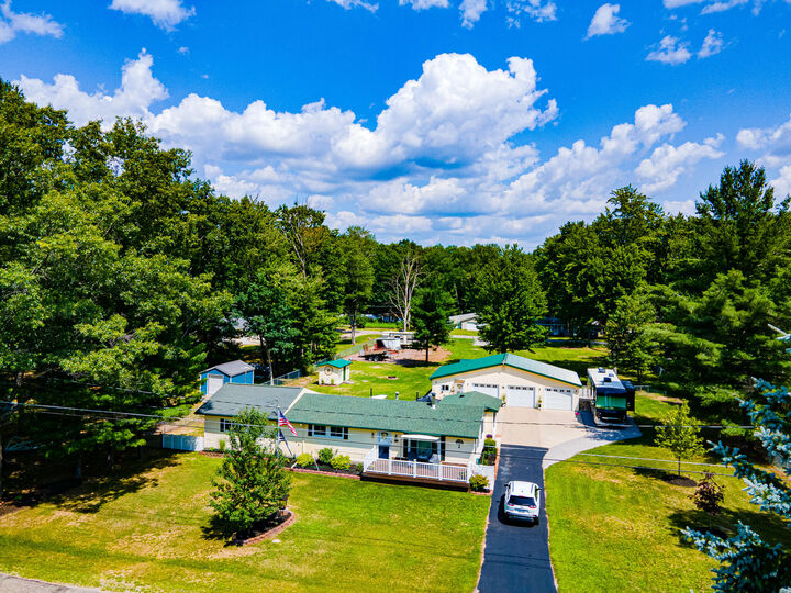212 Leisure Drive  Houghton Lake MI 48629 photo
