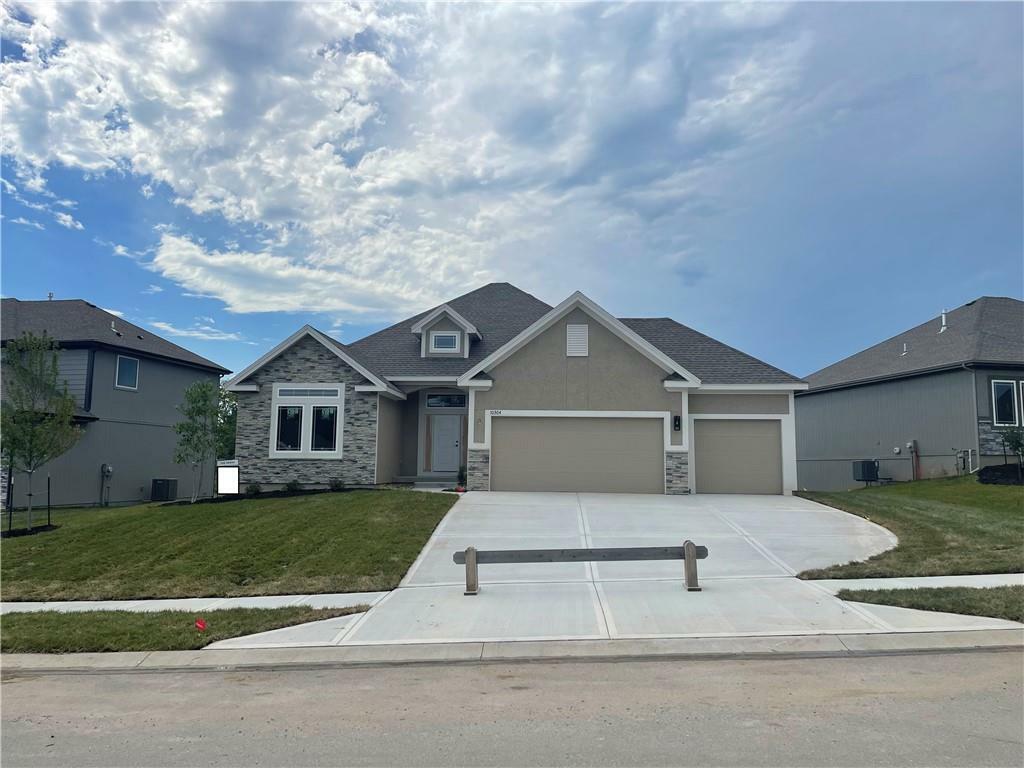 Property Photo:  10304 N Corrington Avenue  MO 64156 