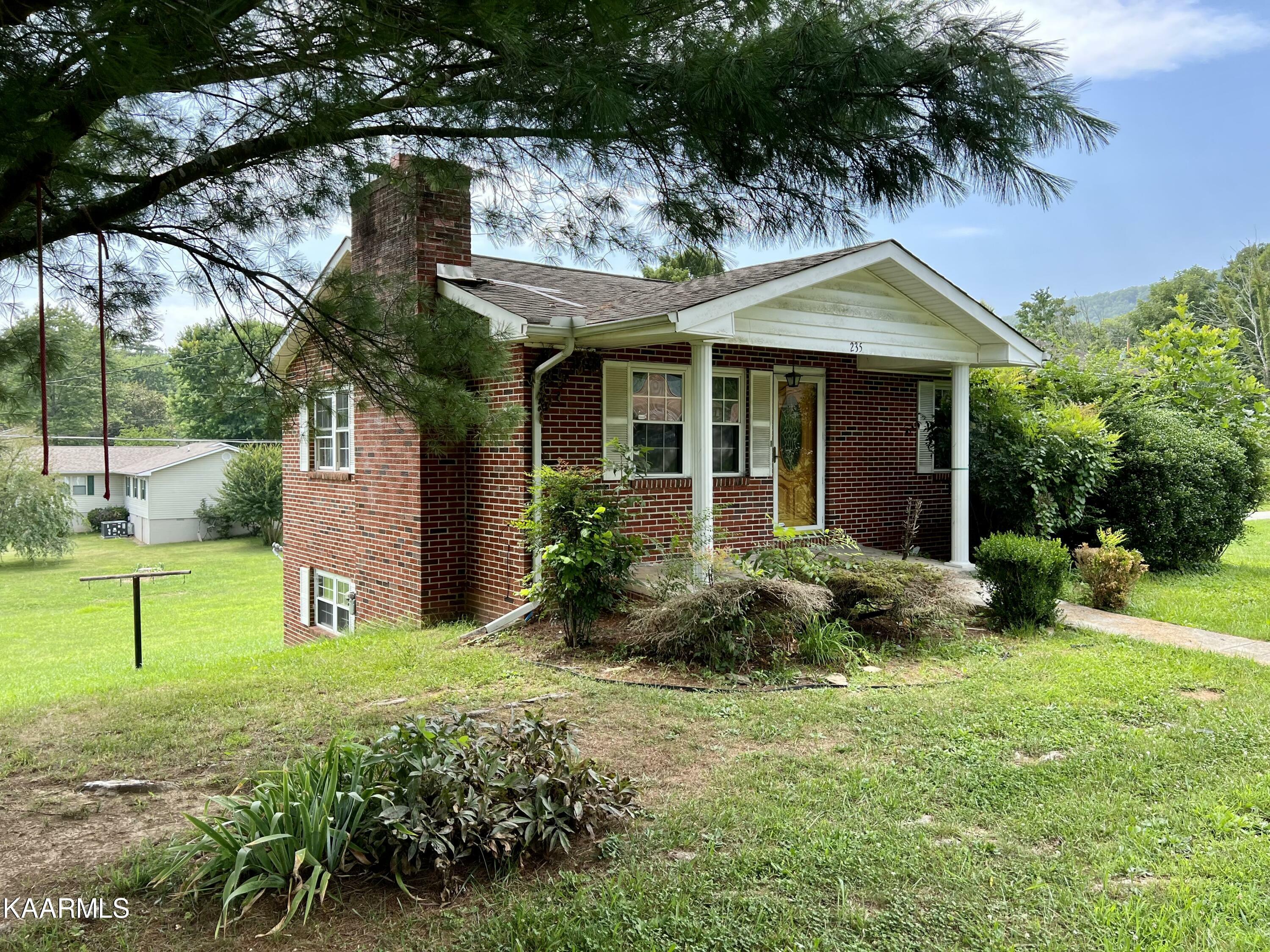 Property Photo:  235 Orchard St  TN 37757 