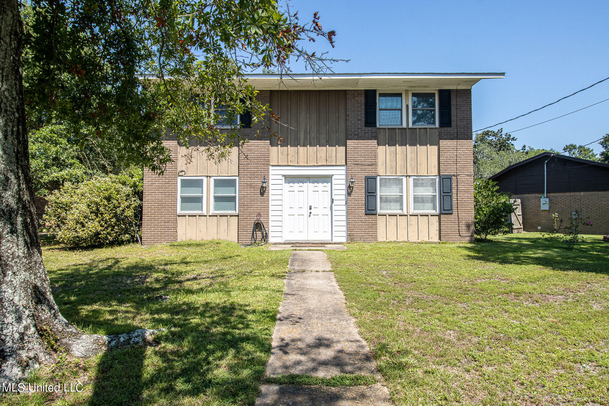 Property Photo:  2542 Old Bay Road  MS 39531 