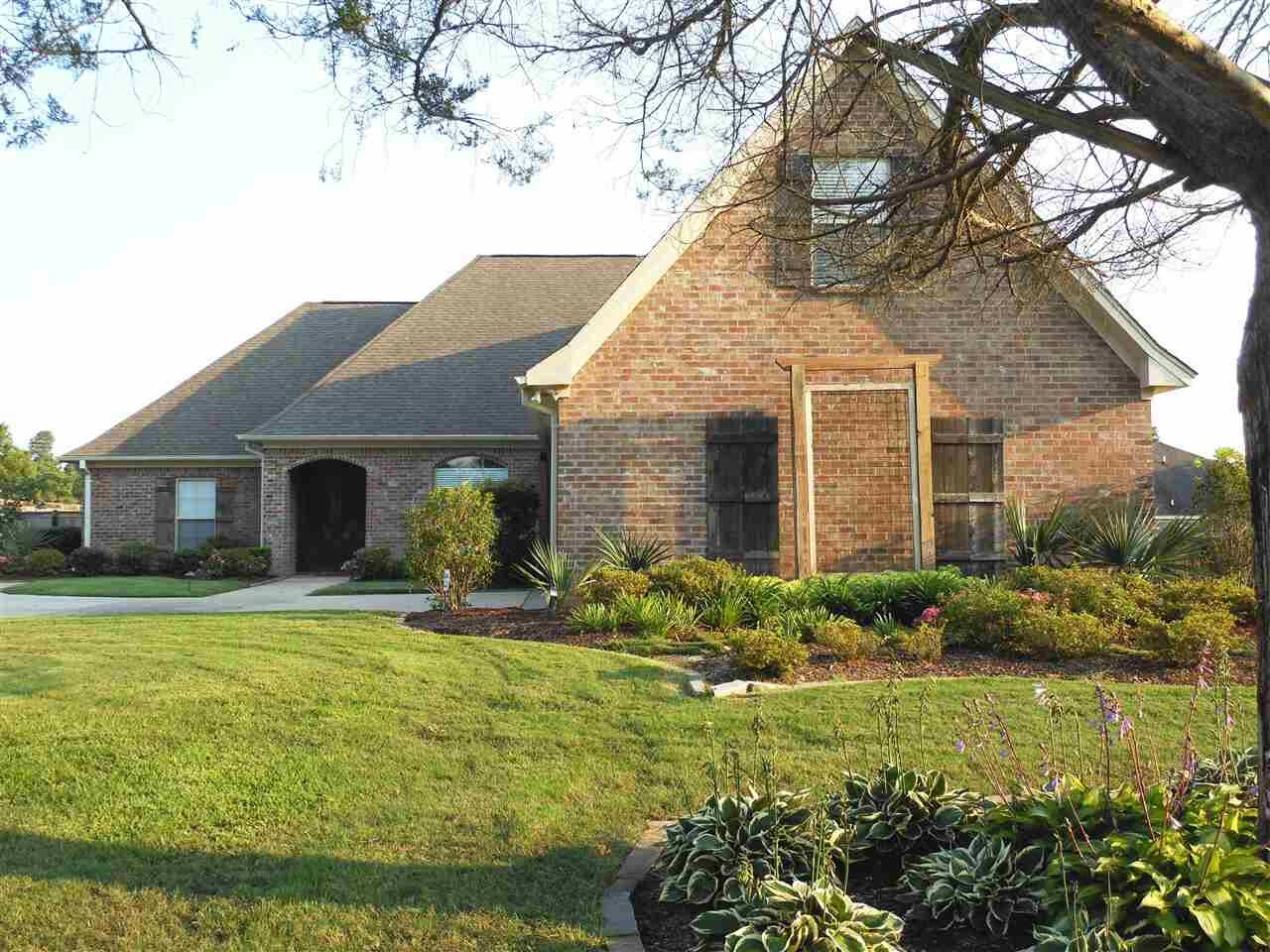 Property Photo: 103 Hampton Hills Court MS 39046