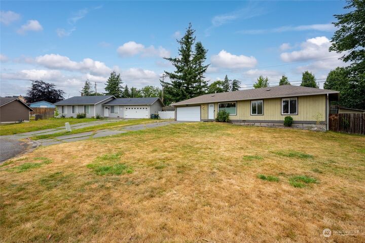 Property Photo:  5625 Poplar Place  WA 98248 