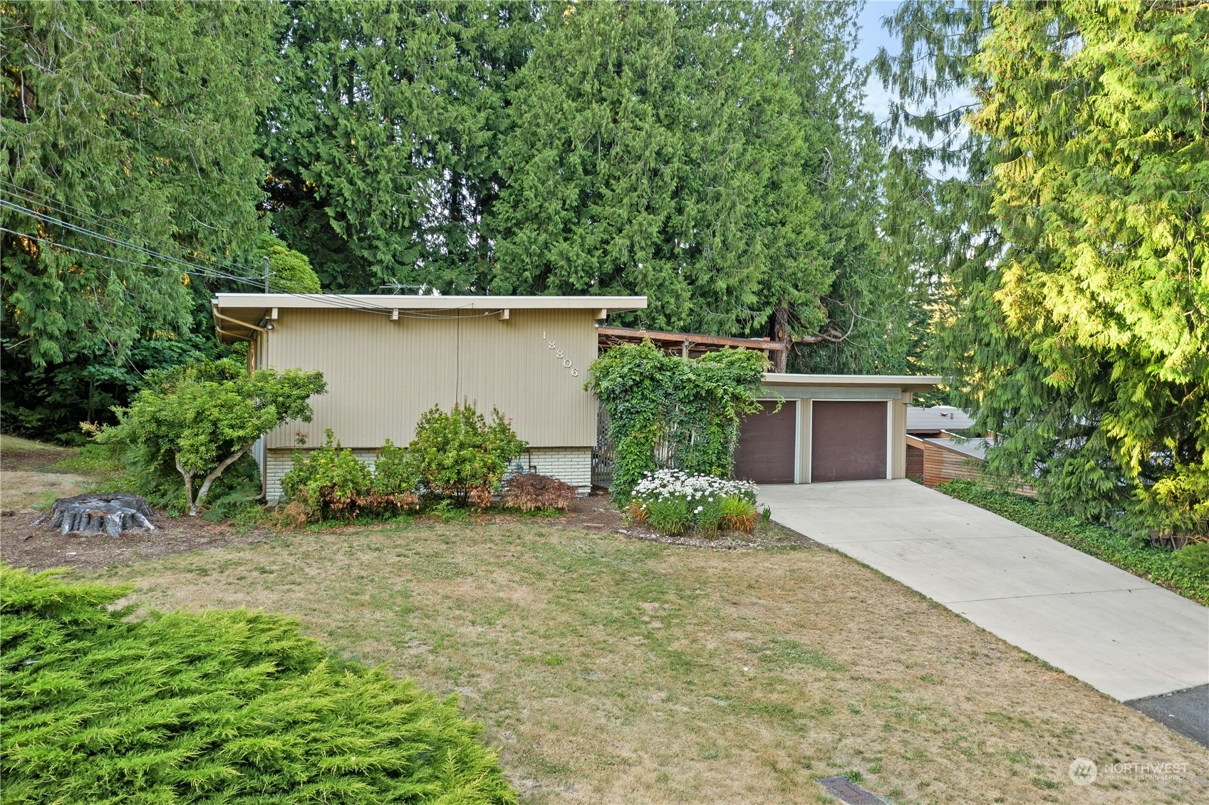 Property Photo:  18806 SE 144th Street  WA 98059 